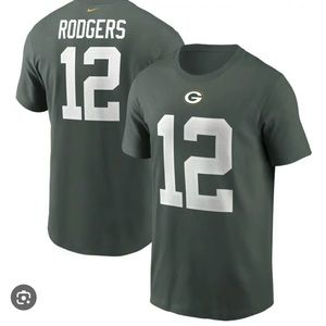 Nike Aaron Rodgers Green Bay Packers  T Shirt NFL #12 Green Size M Unisex NWT